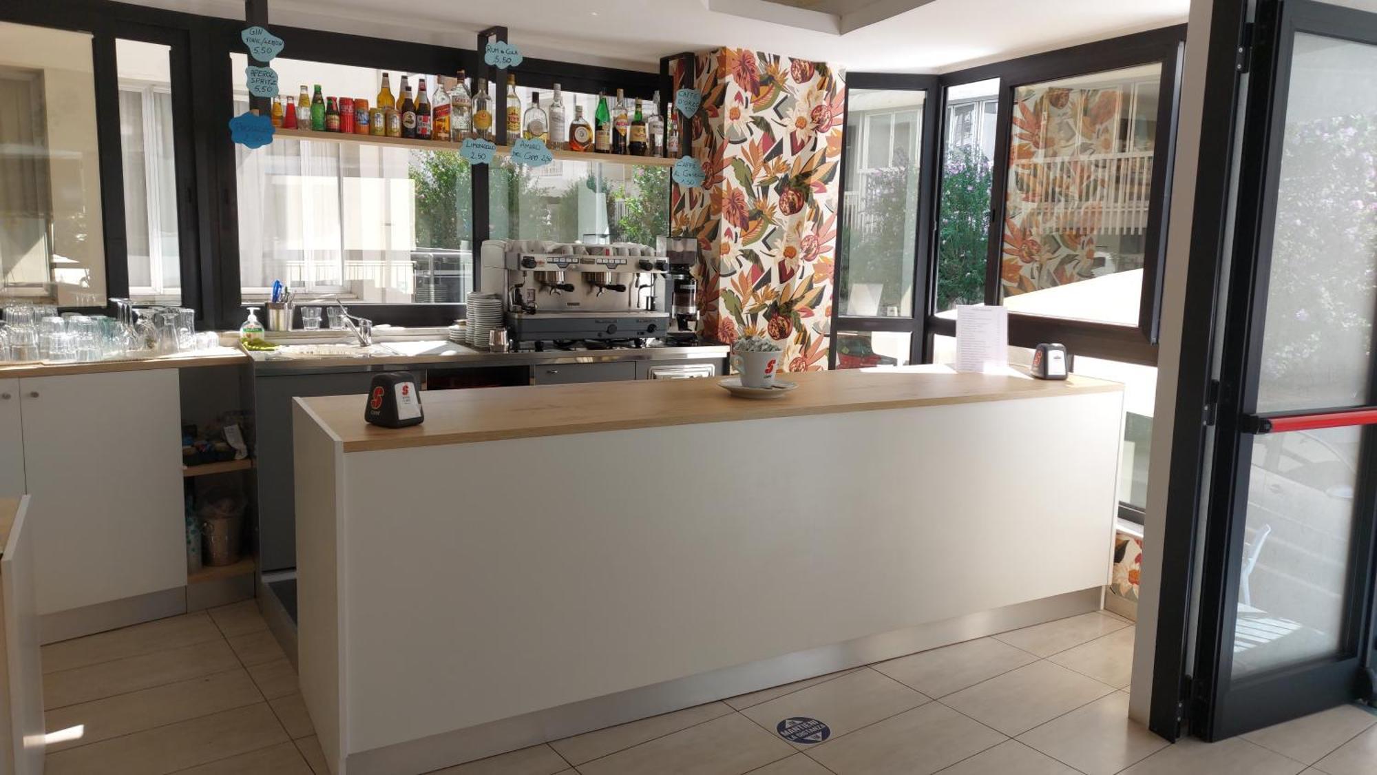 Hotel Clipper Cattolica Extérieur photo