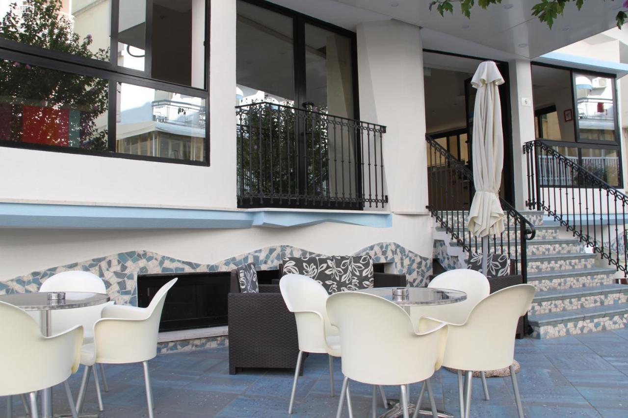 Hotel Clipper Cattolica Extérieur photo