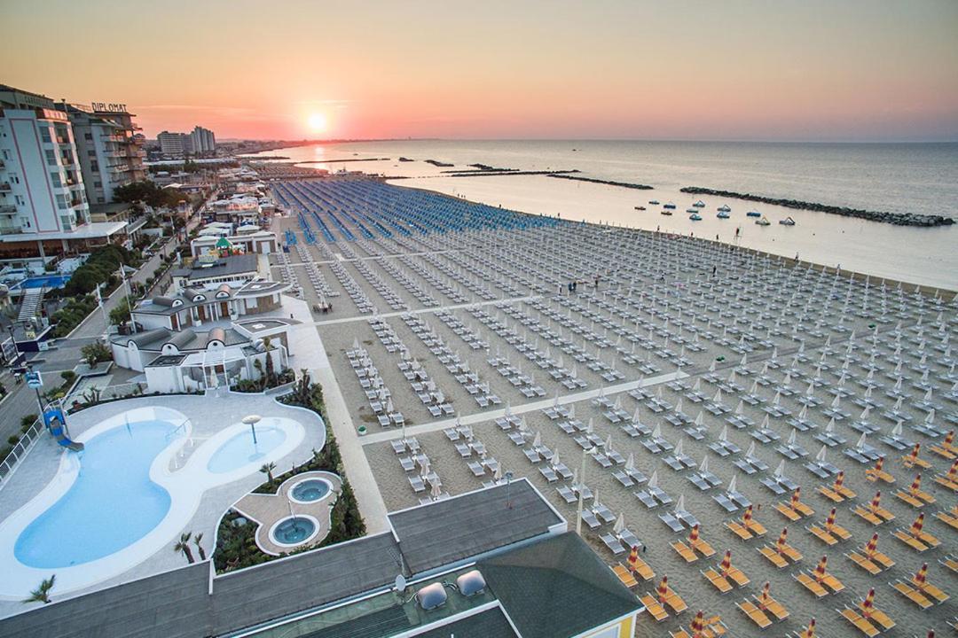 Hotel Clipper Cattolica Extérieur photo